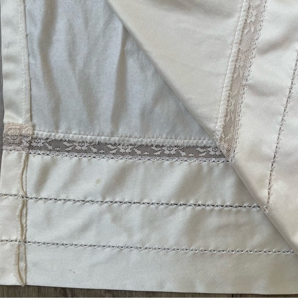 Vintage Lorraine Half Slip - Picture 3 of 5